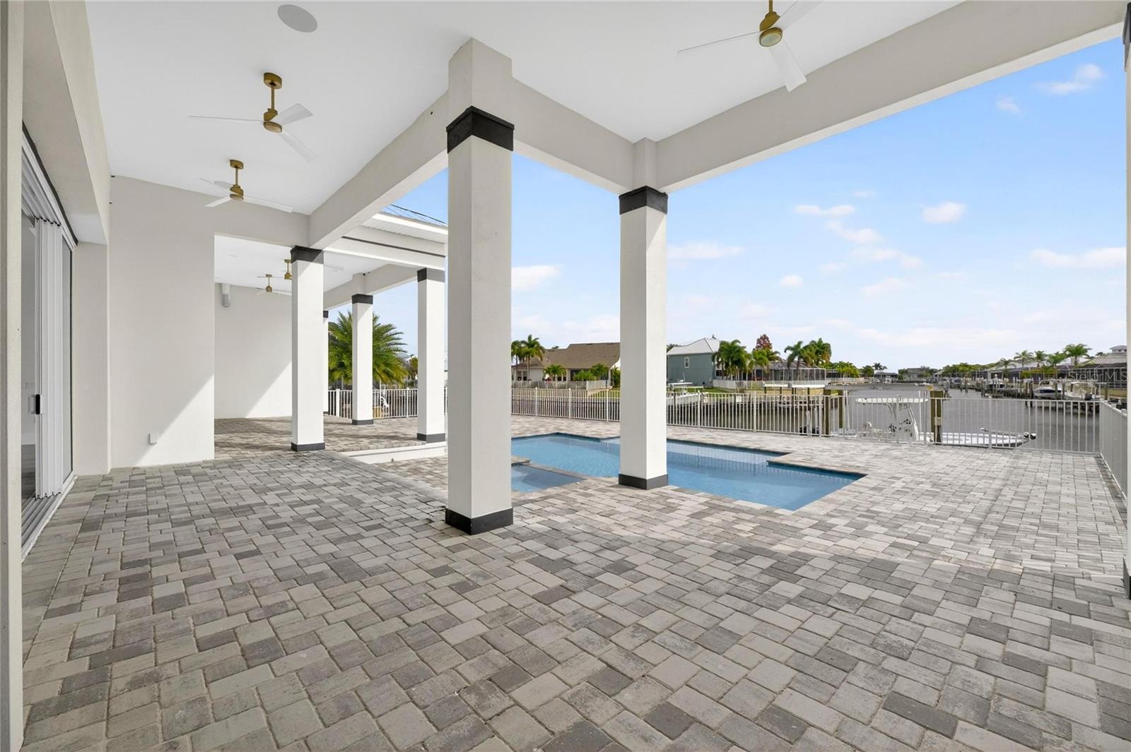 Image 51 of 99 For 5605 Tybee Island Drive