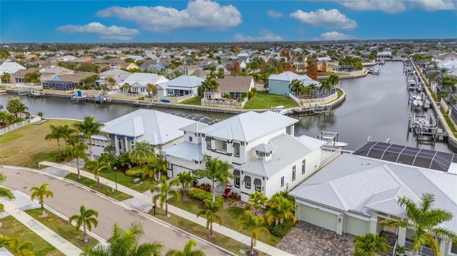 Image 69 of 99 For 5605 Tybee Island Drive