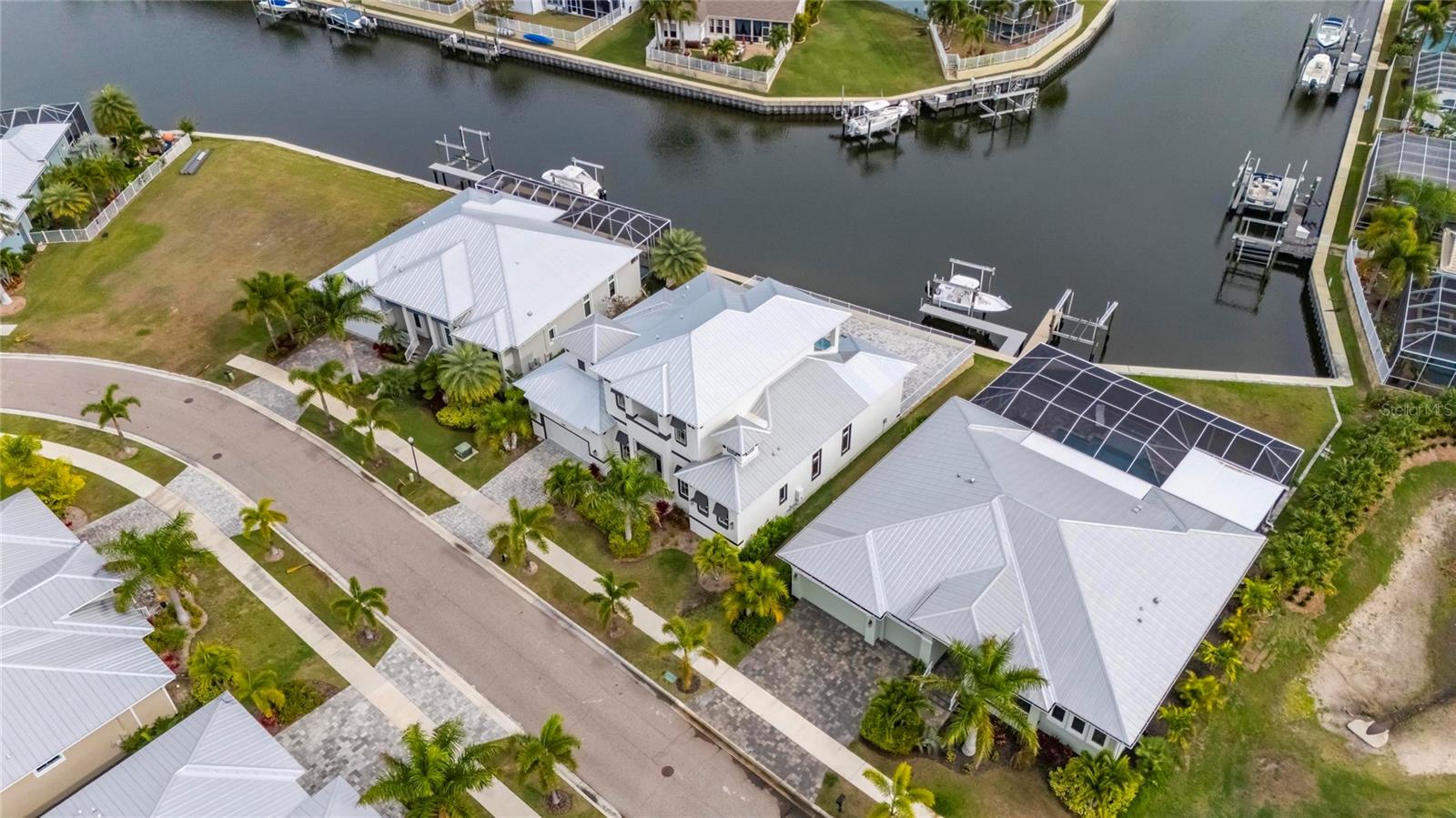 Image 72 of 99 For 5605 Tybee Island Drive