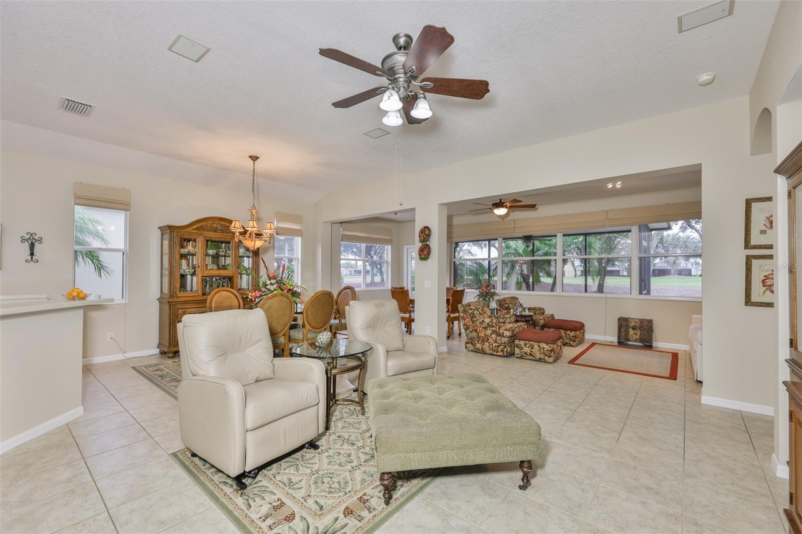 Image 10 of 54 For 1118 Emerald Dunes Drive
