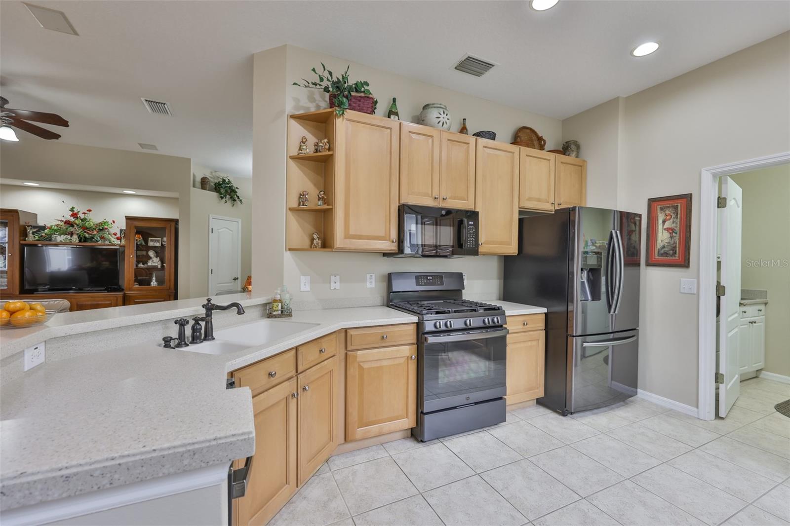 Image 12 of 54 For 1118 Emerald Dunes Drive