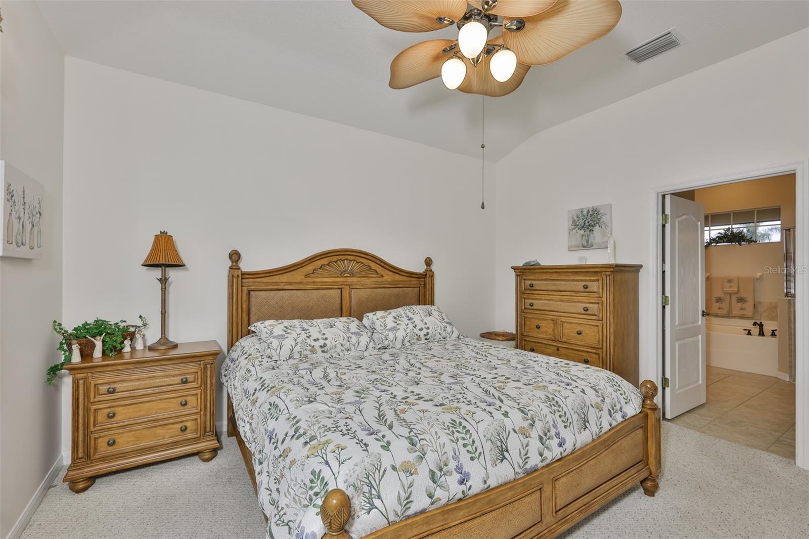 Image 21 of 54 For 1118 Emerald Dunes Drive