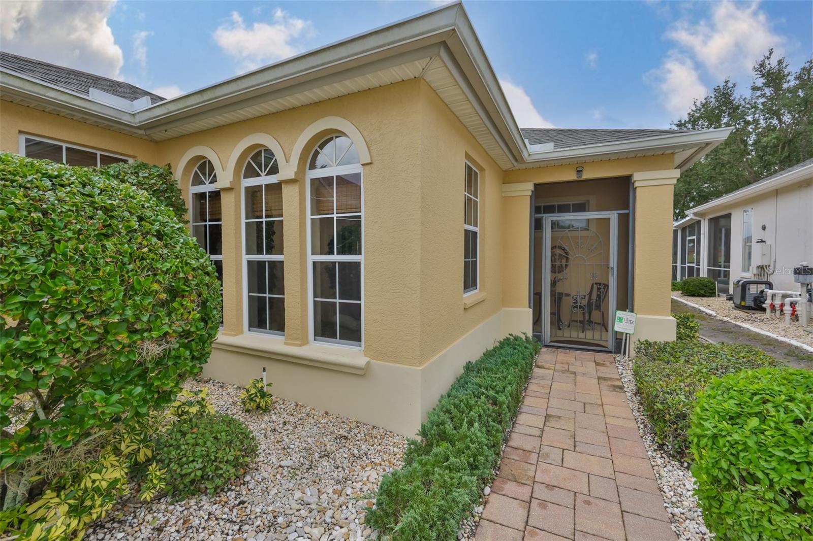 Image 4 of 54 For 1118 Emerald Dunes Drive
