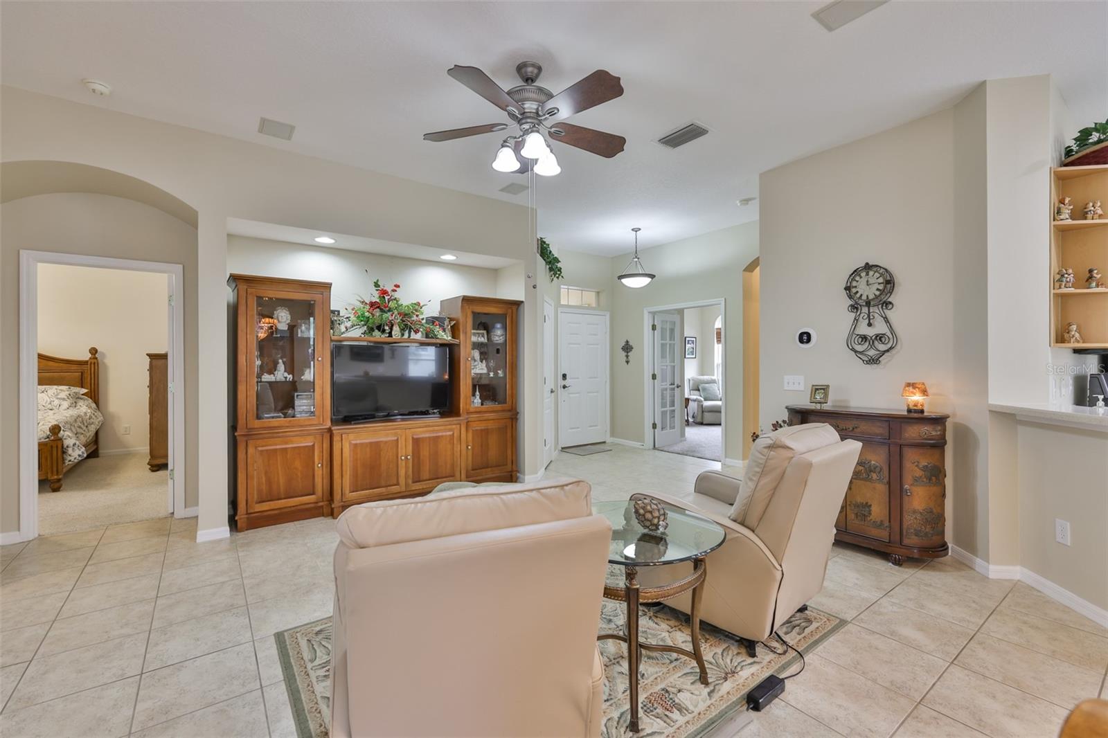 Image 7 of 54 For 1118 Emerald Dunes Drive