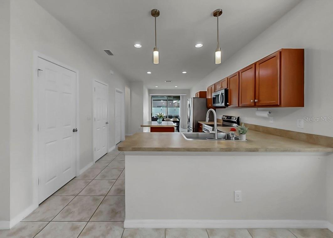 Image 17 of 40 For 5926 Sweet Birch Drive