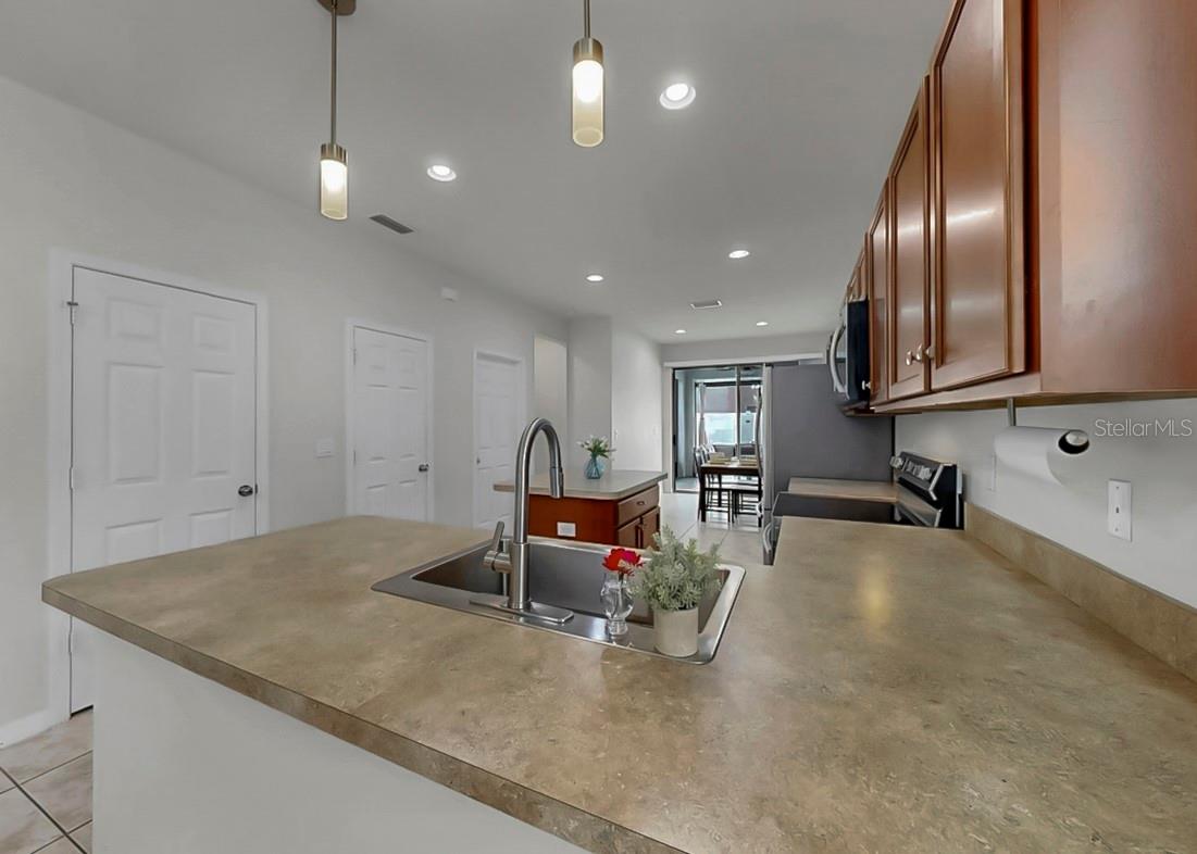 Image 18 of 40 For 5926 Sweet Birch Drive