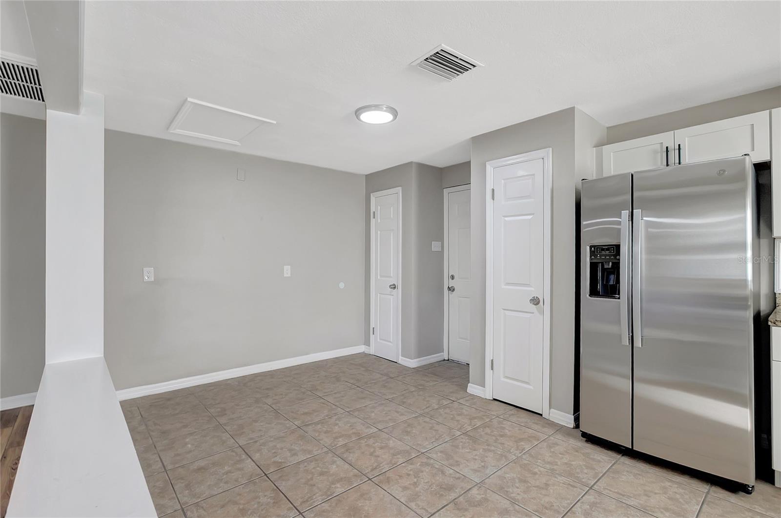 Image 10 of 36 For 5605 Oceanic Road