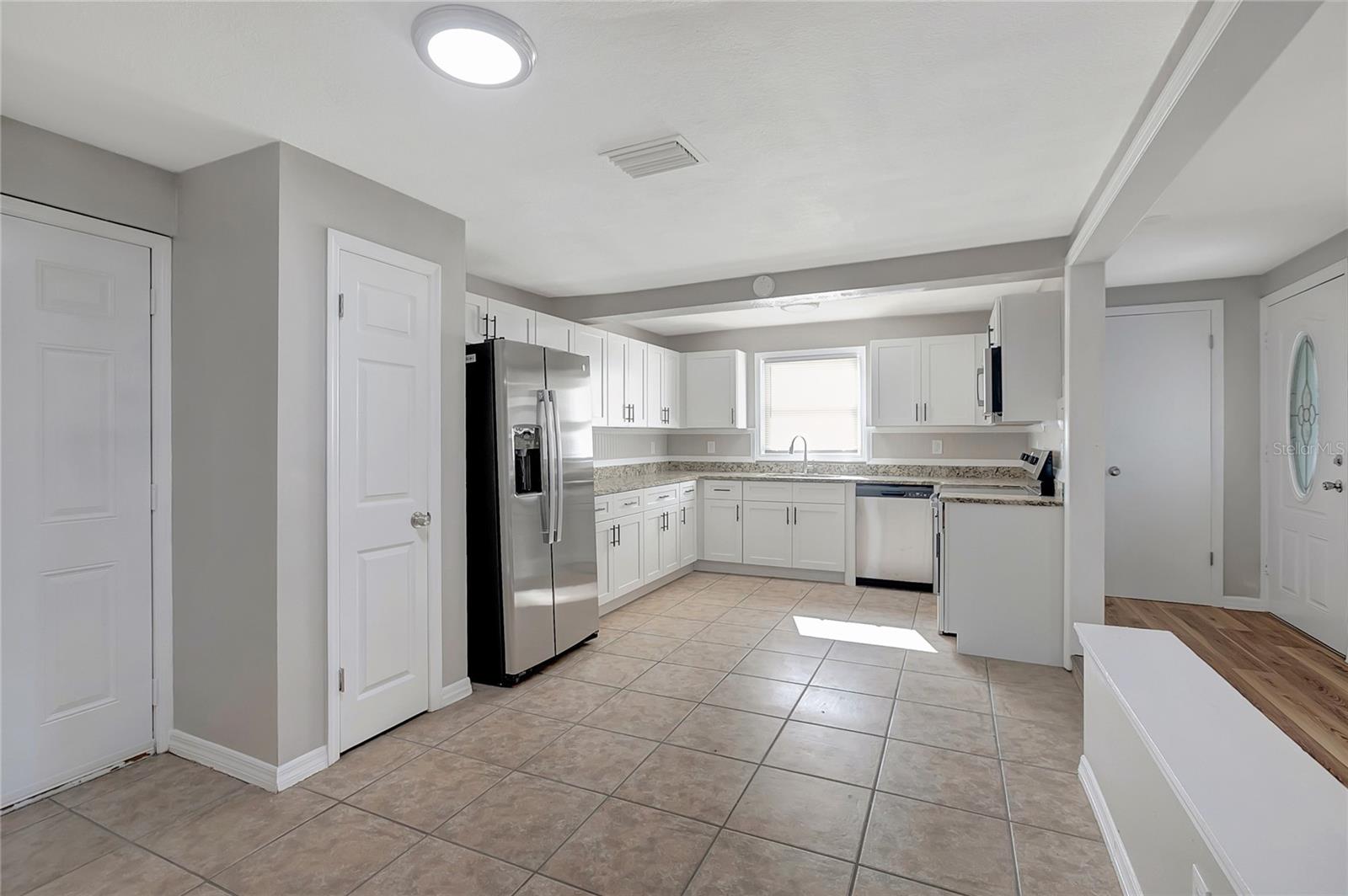 Image 11 of 36 For 5605 Oceanic Road