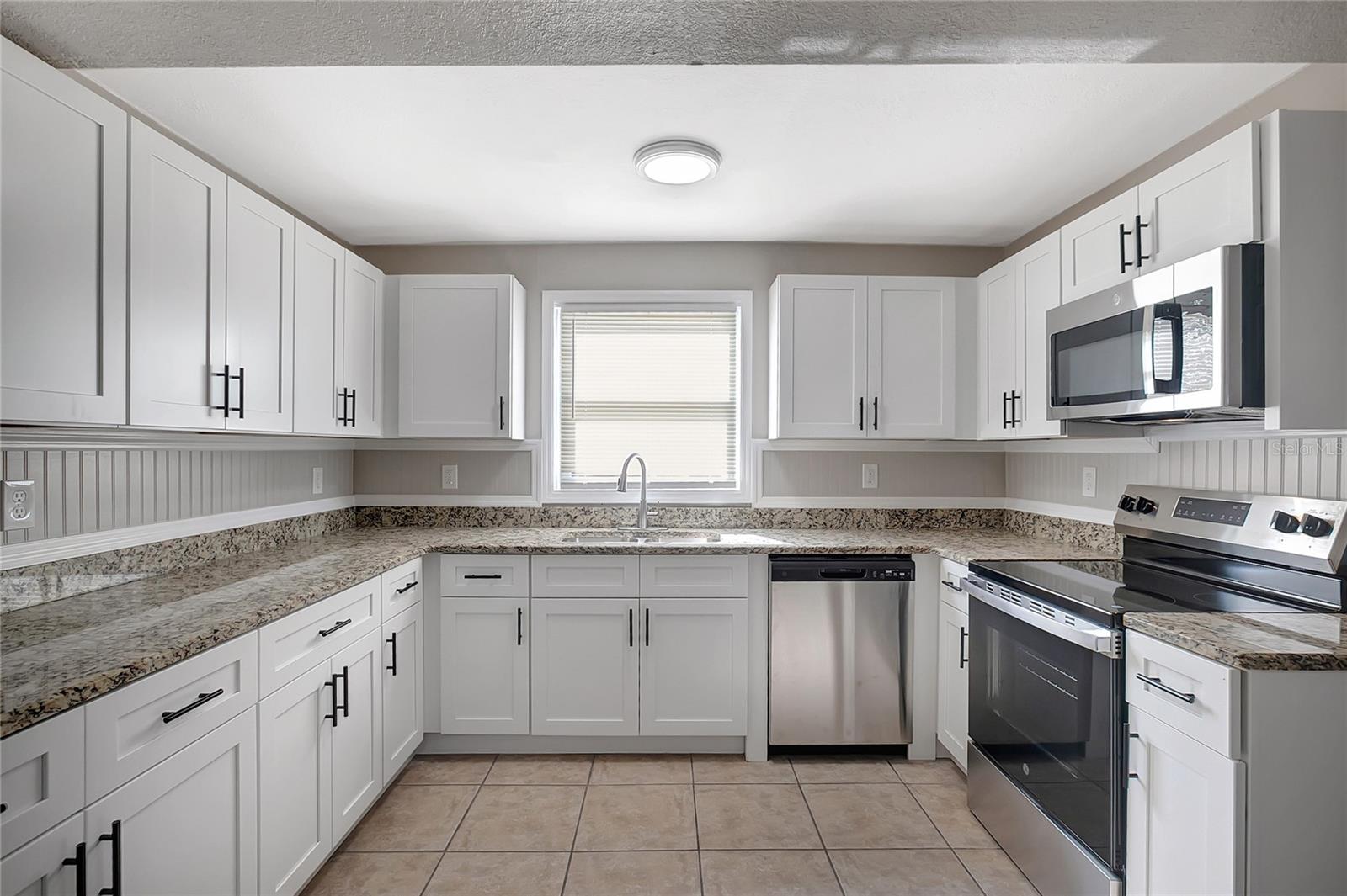 Image 13 of 36 For 5605 Oceanic Road