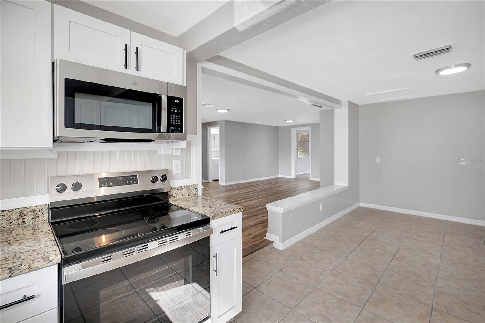 Image 15 of 36 For 5605 Oceanic Road