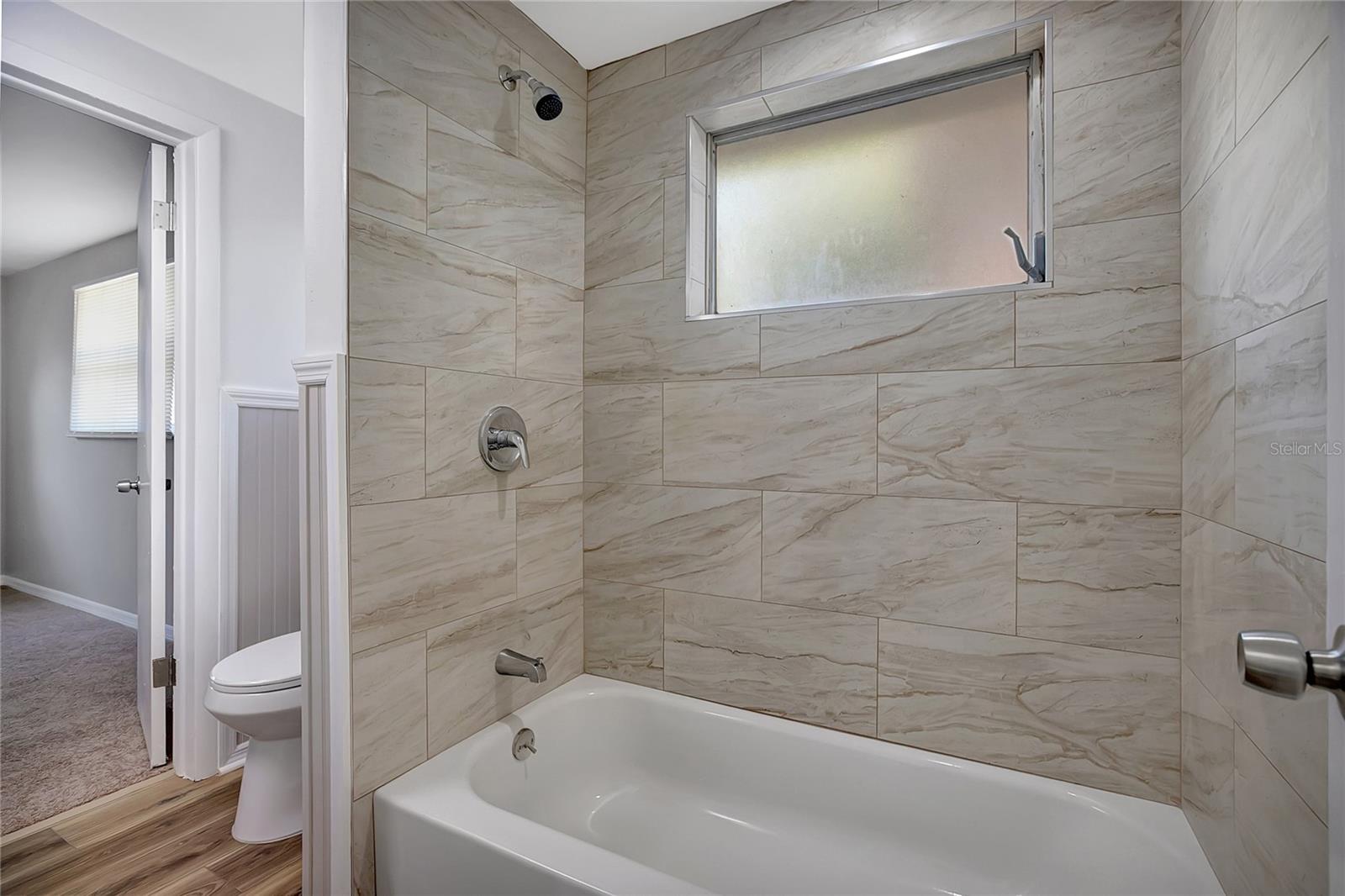 Image 24 of 36 For 5605 Oceanic Road