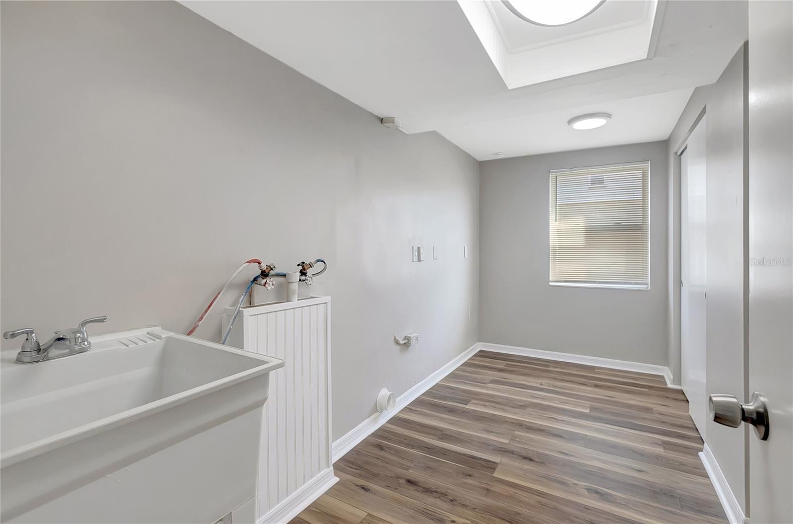 Image 32 of 36 For 5605 Oceanic Road