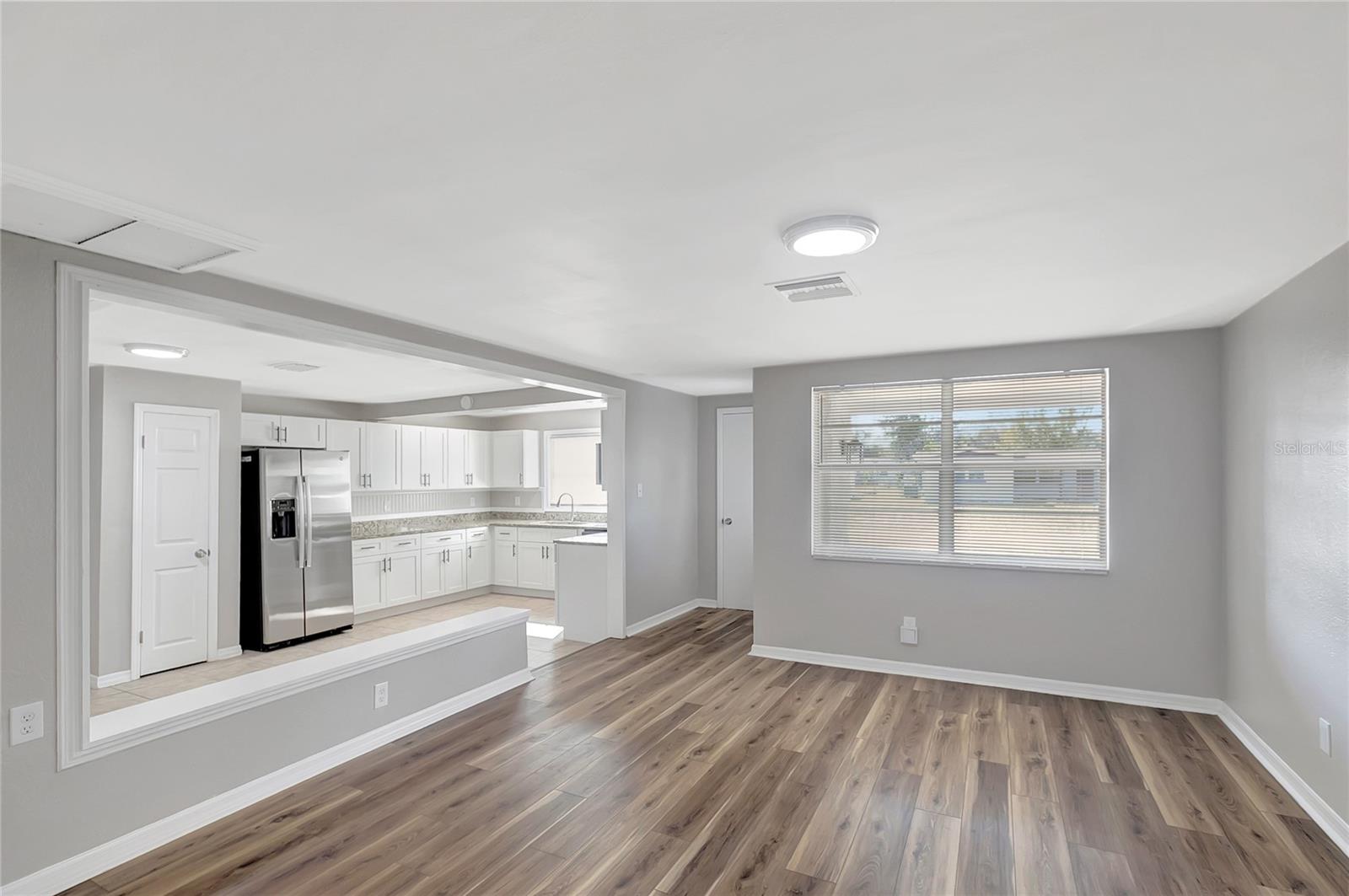 Image 5 of 36 For 5605 Oceanic Road