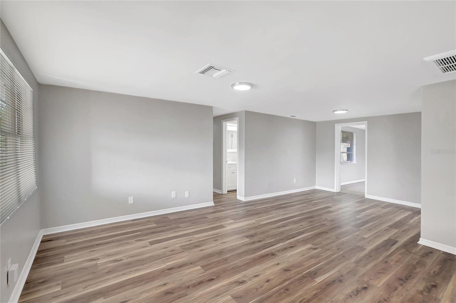 Image 8 of 36 For 5605 Oceanic Road