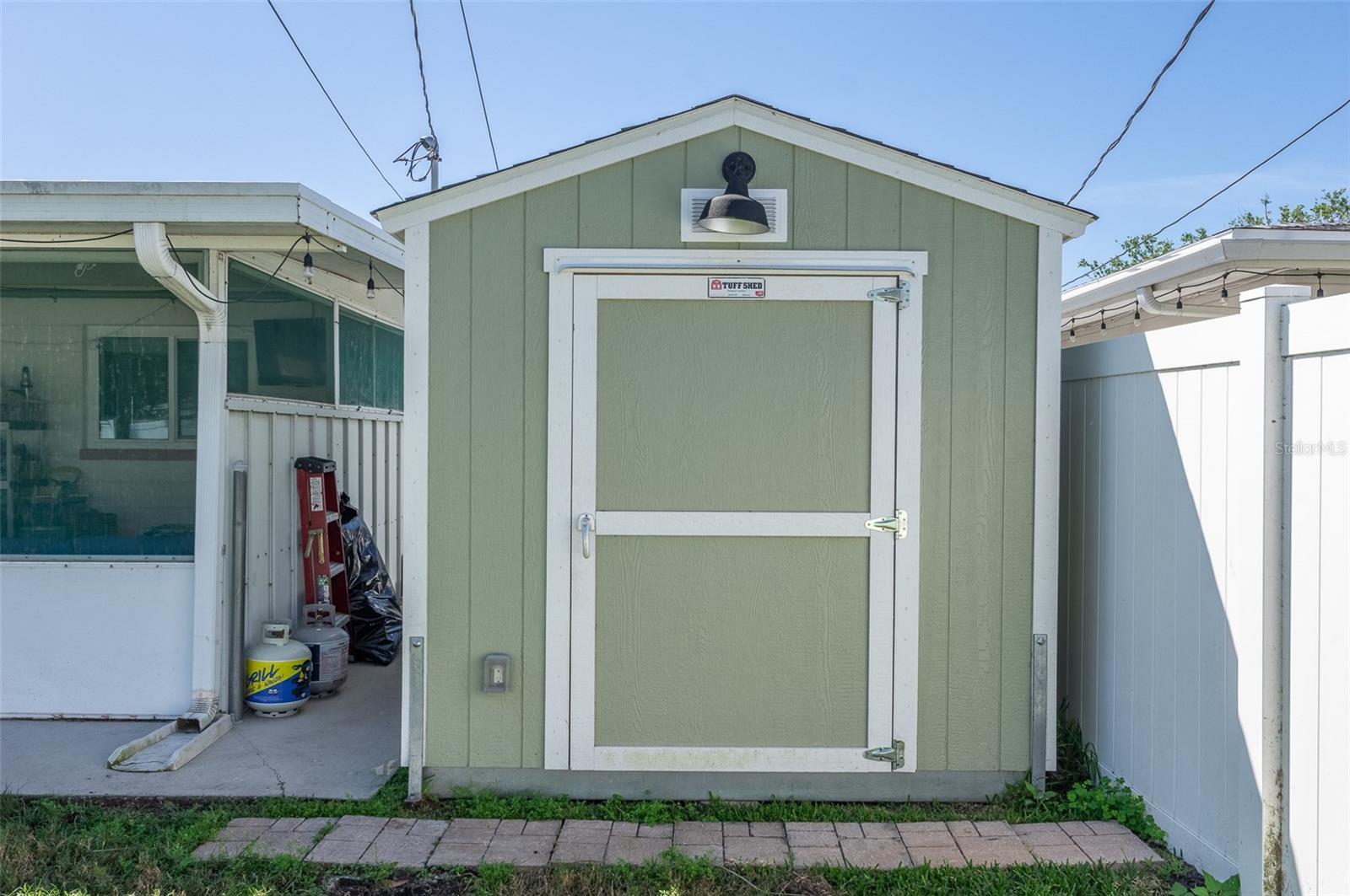 Image 14 of 23 For 731 44th Avenue Ne