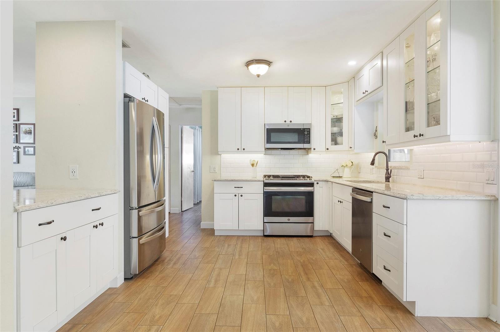 Image 6 of 23 For 731 44th Avenue Ne