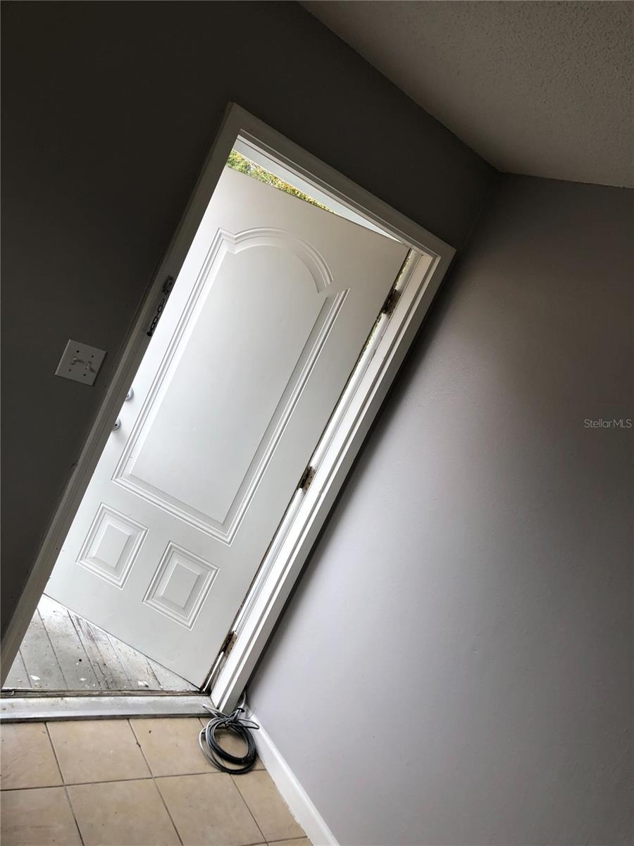 Image 7 of 15 For 6212 Mockingbird Lane