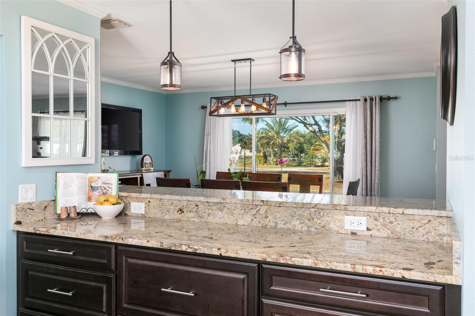 Image 13 of 33 For 3601 56th Street N