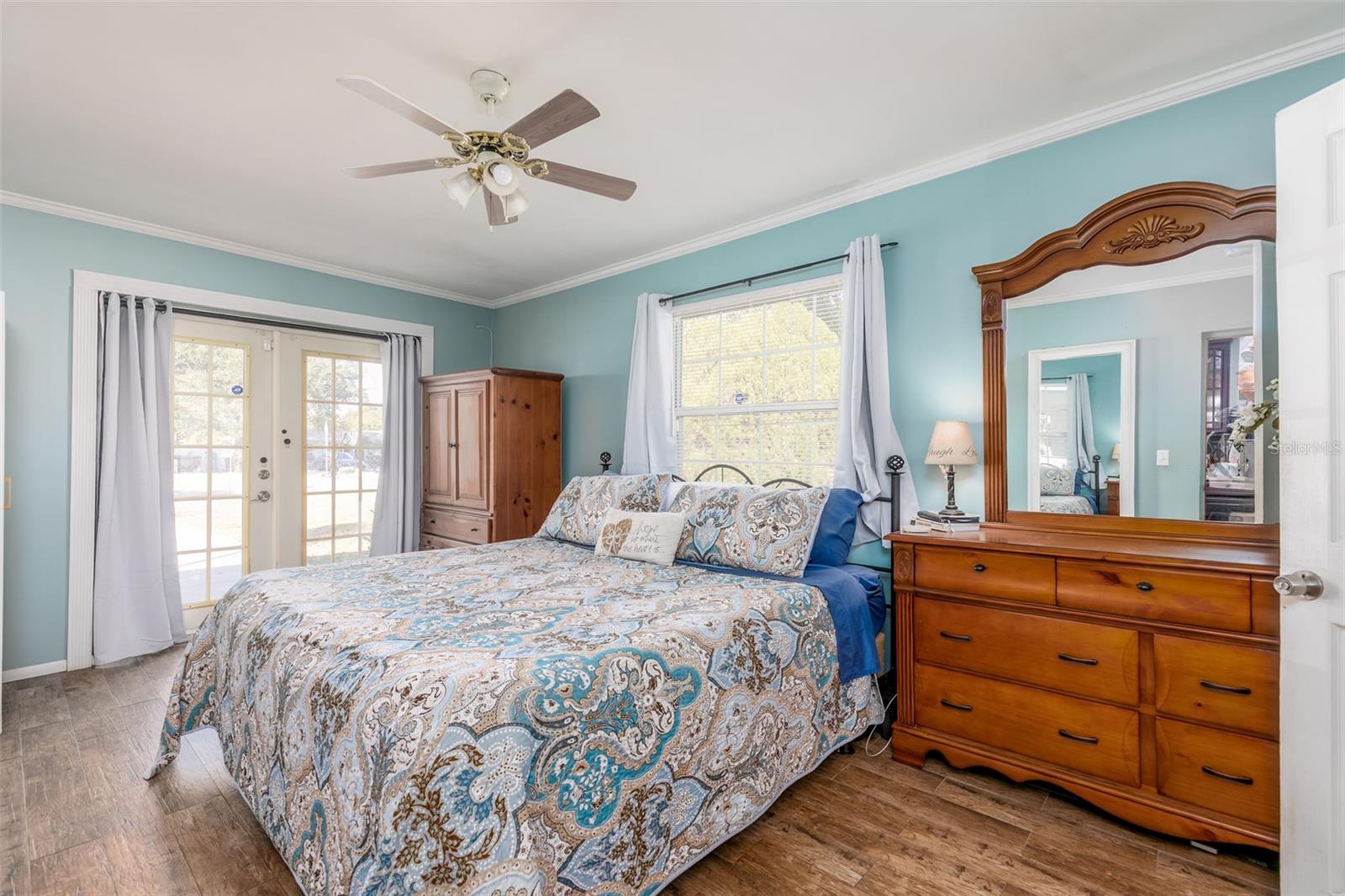 Image 19 of 33 For 3601 56th Street N