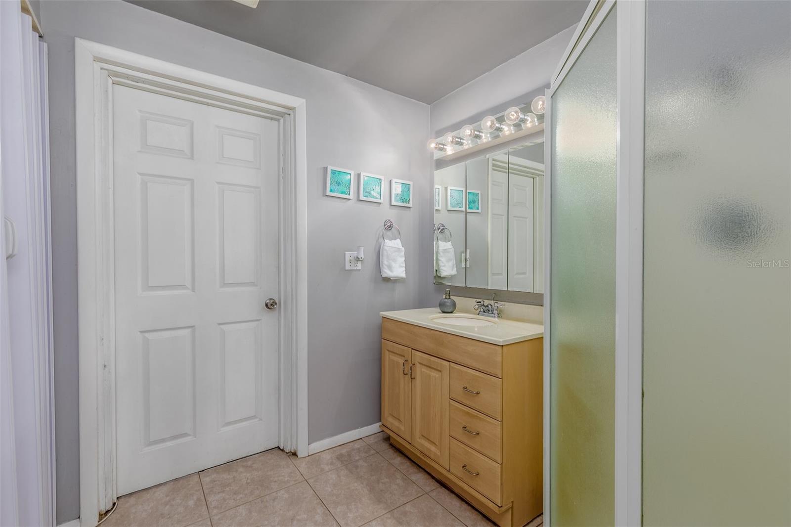 Image 20 of 33 For 3601 56th Street N