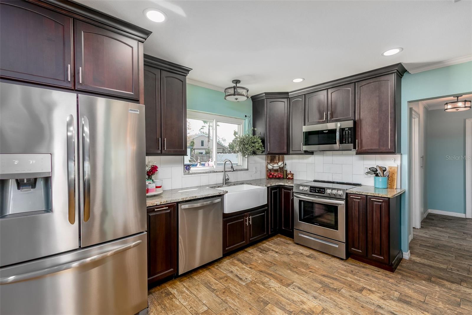 Image 9 of 33 For 3601 56th Street N