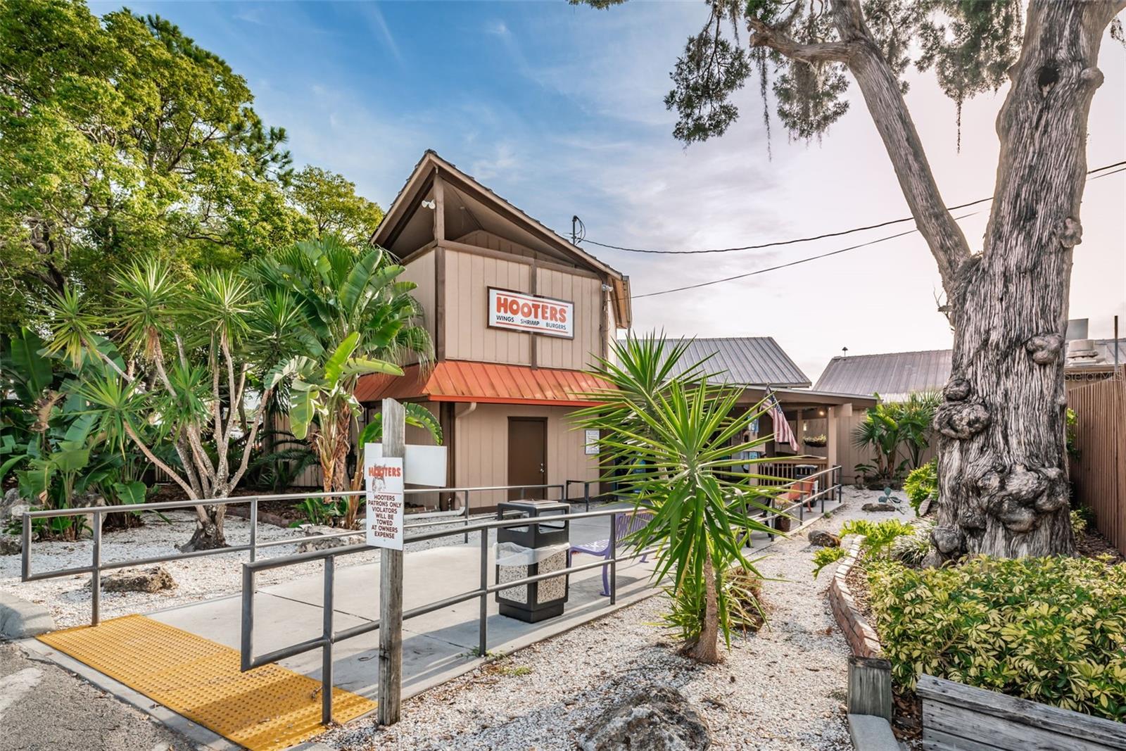 Image 41 of 50 For 5433 Bluepoint Drive