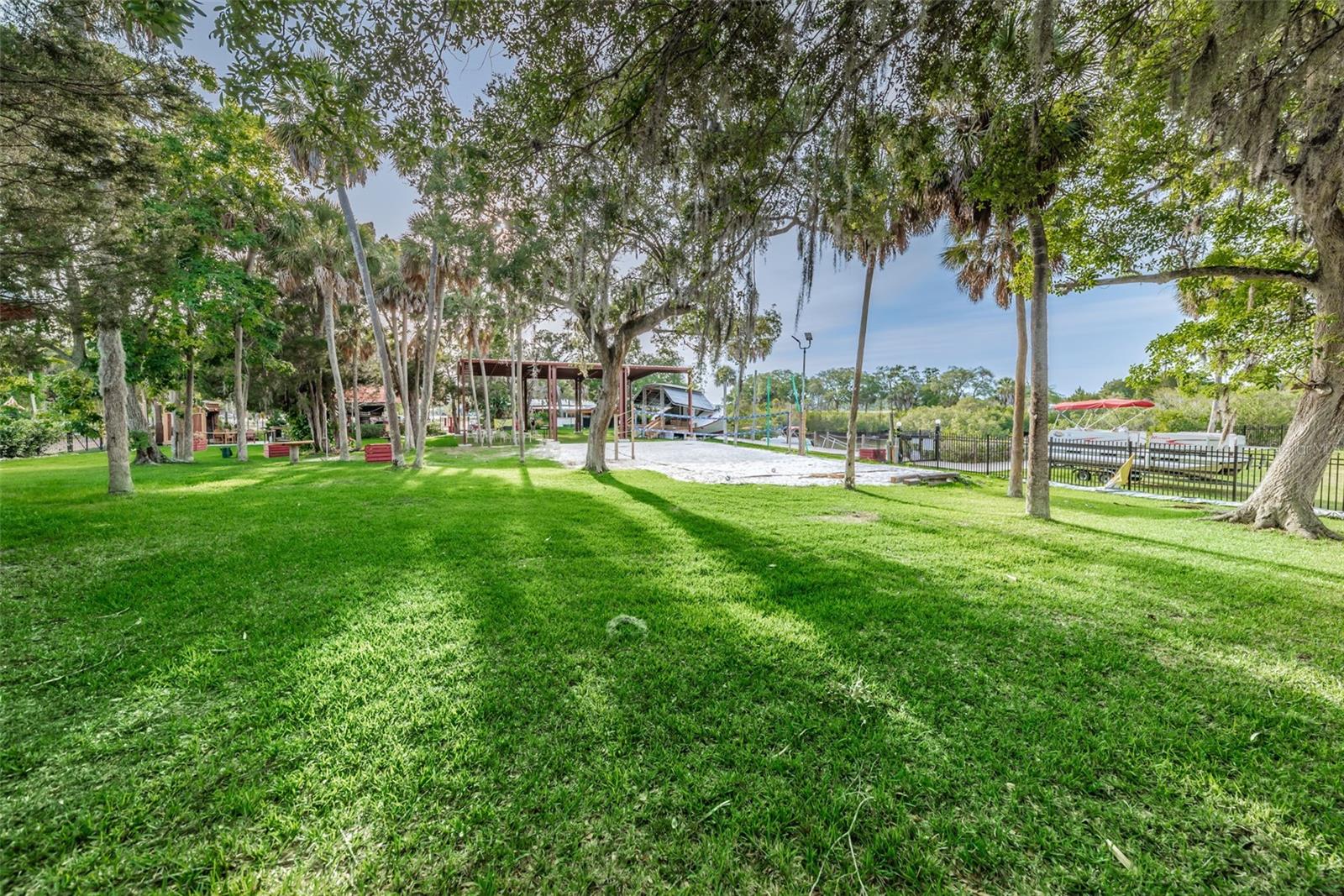 Image 46 of 50 For 5433 Bluepoint Drive