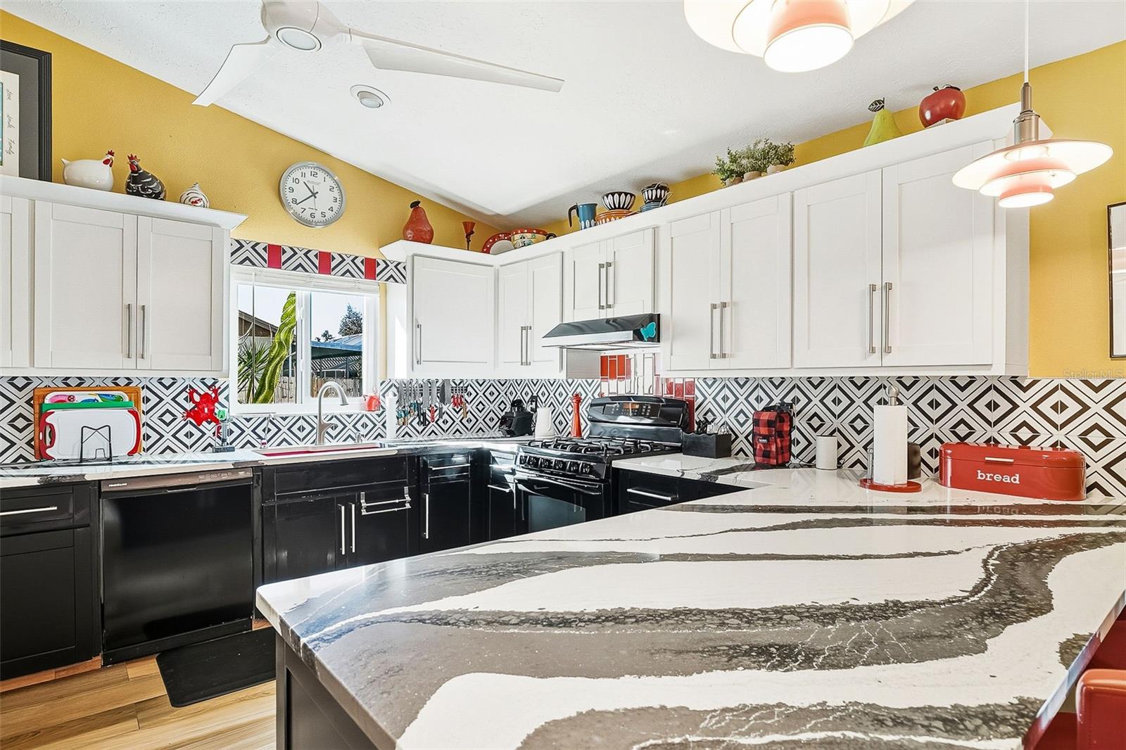 Image 17 of 47 For 7728 34th Court E