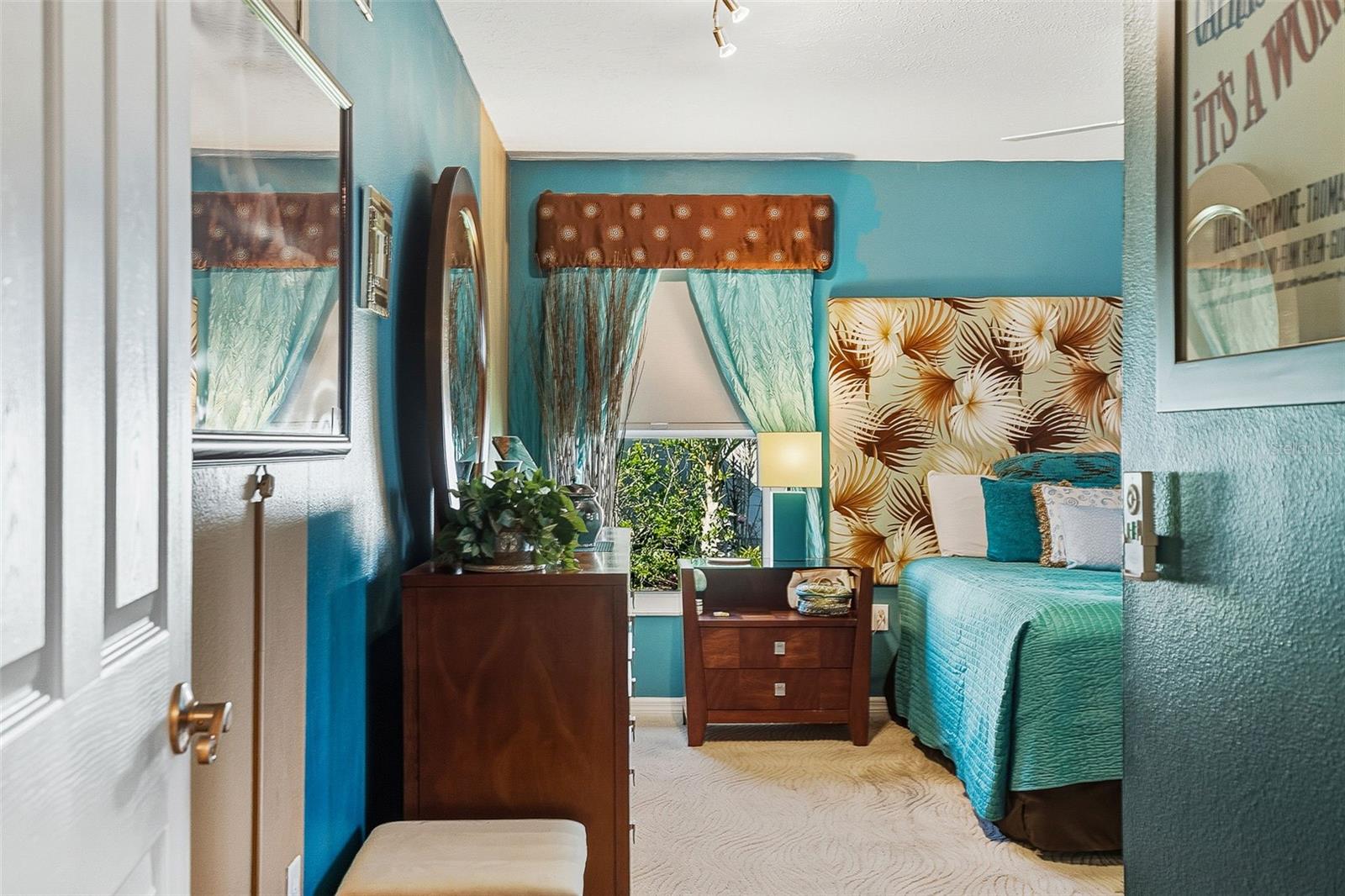 Image 27 of 47 For 7728 34th Court E