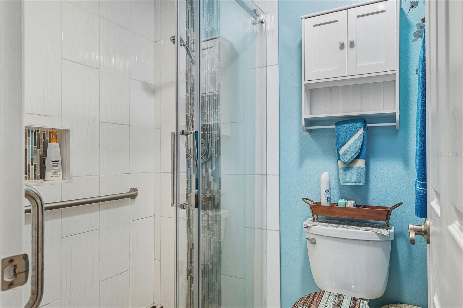 Image 29 of 47 For 7728 34th Court E