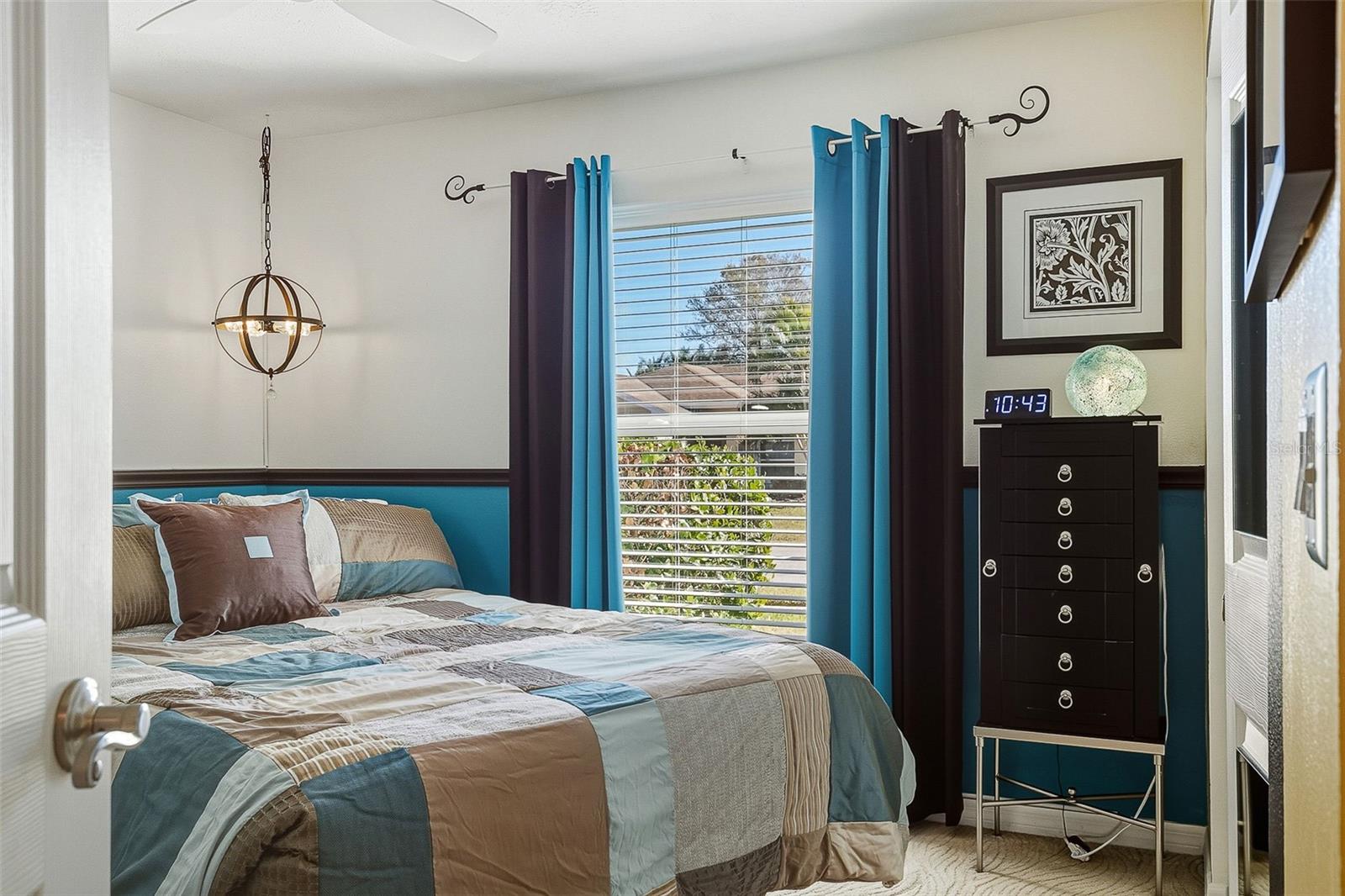 Image 34 of 47 For 7728 34th Court E