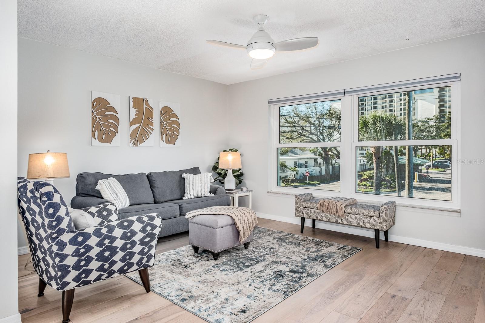 Image 10 of 33 For 7151 Sunset Way 10