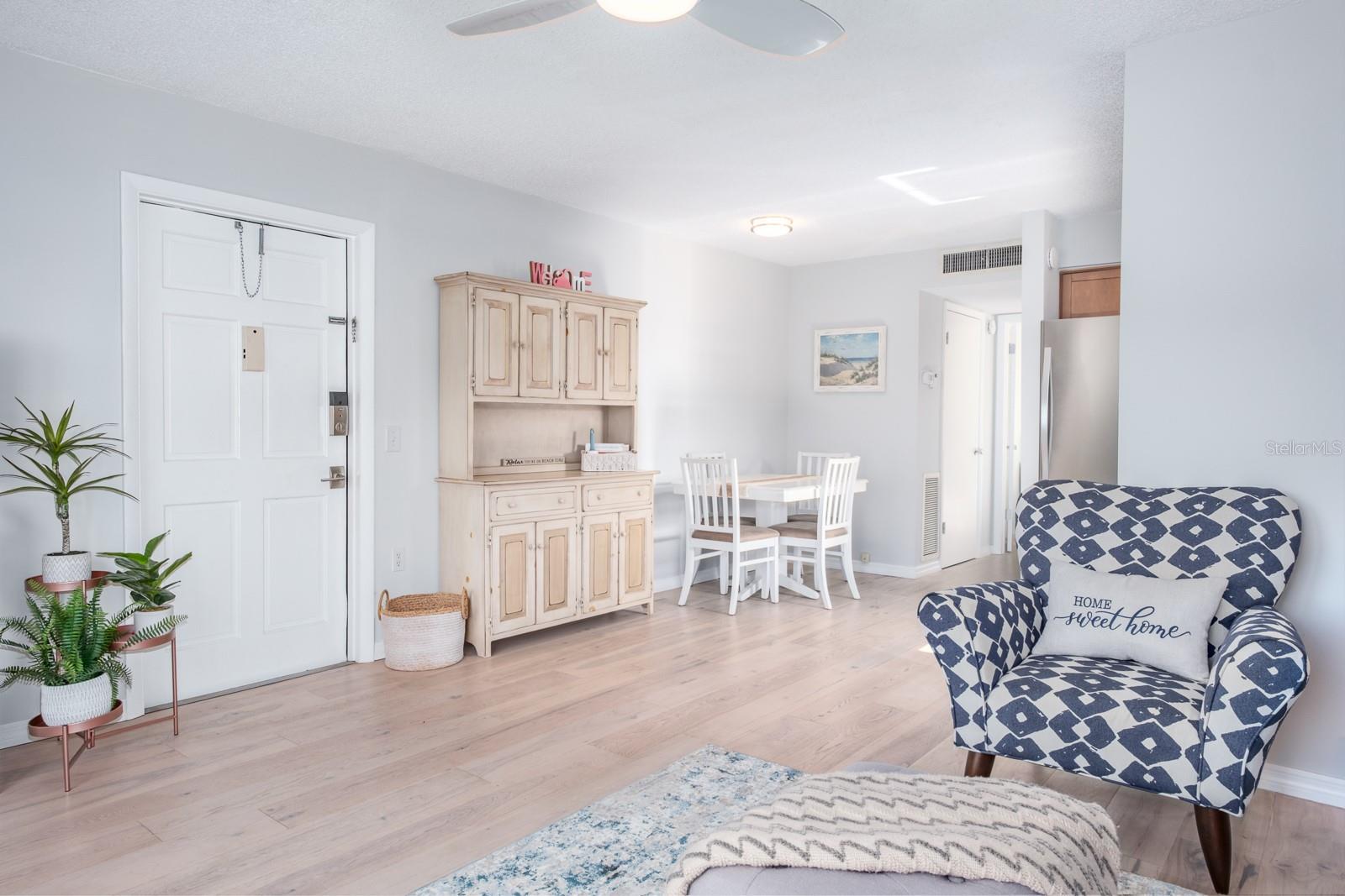 Image 12 of 33 For 7151 Sunset Way 10