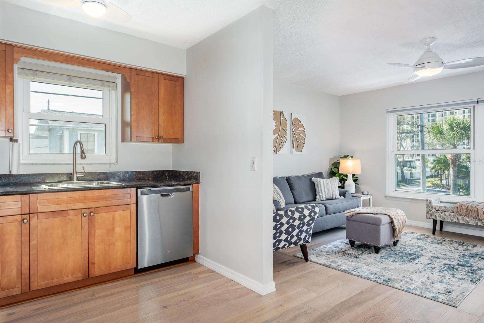 Image 18 of 33 For 7151 Sunset Way 10