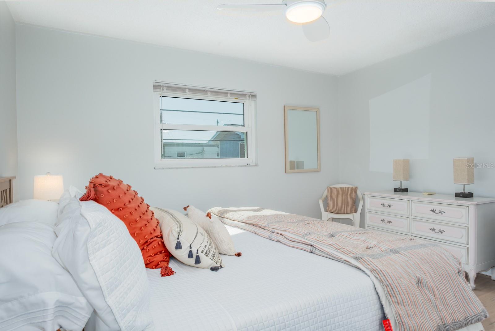 Image 21 of 33 For 7151 Sunset Way 10