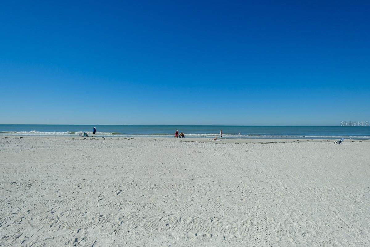 Image 27 of 33 For 7151 Sunset Way 10