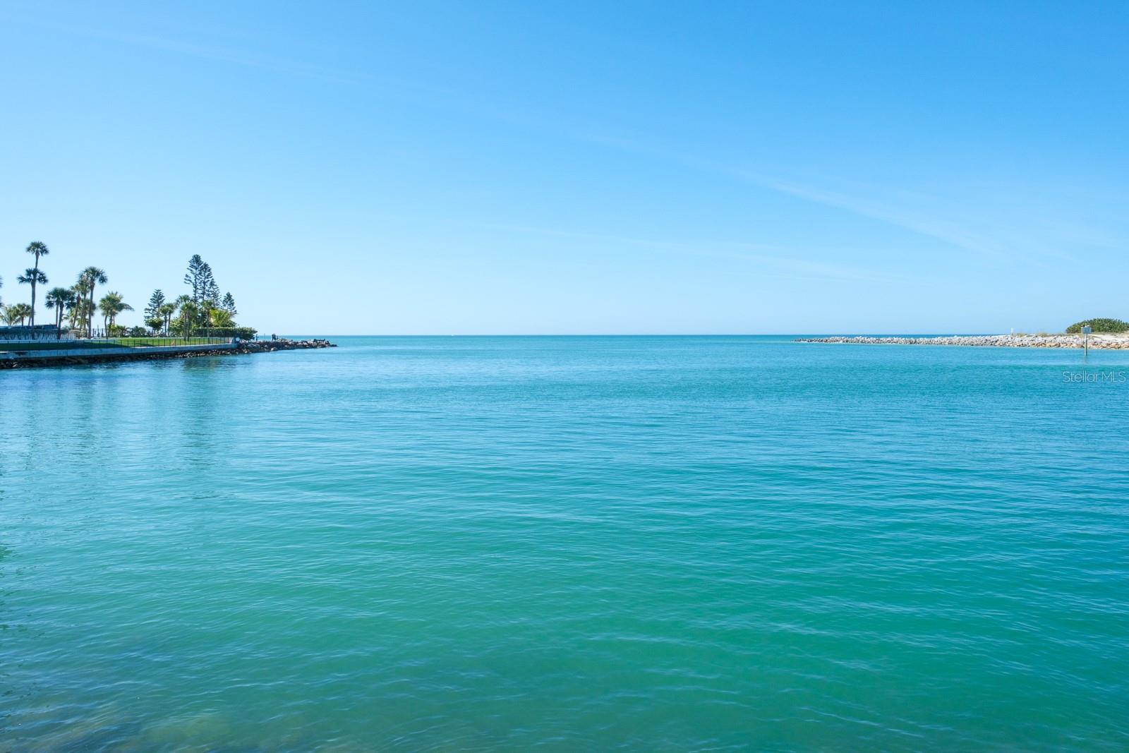 Image 28 of 33 For 7151 Sunset Way 10