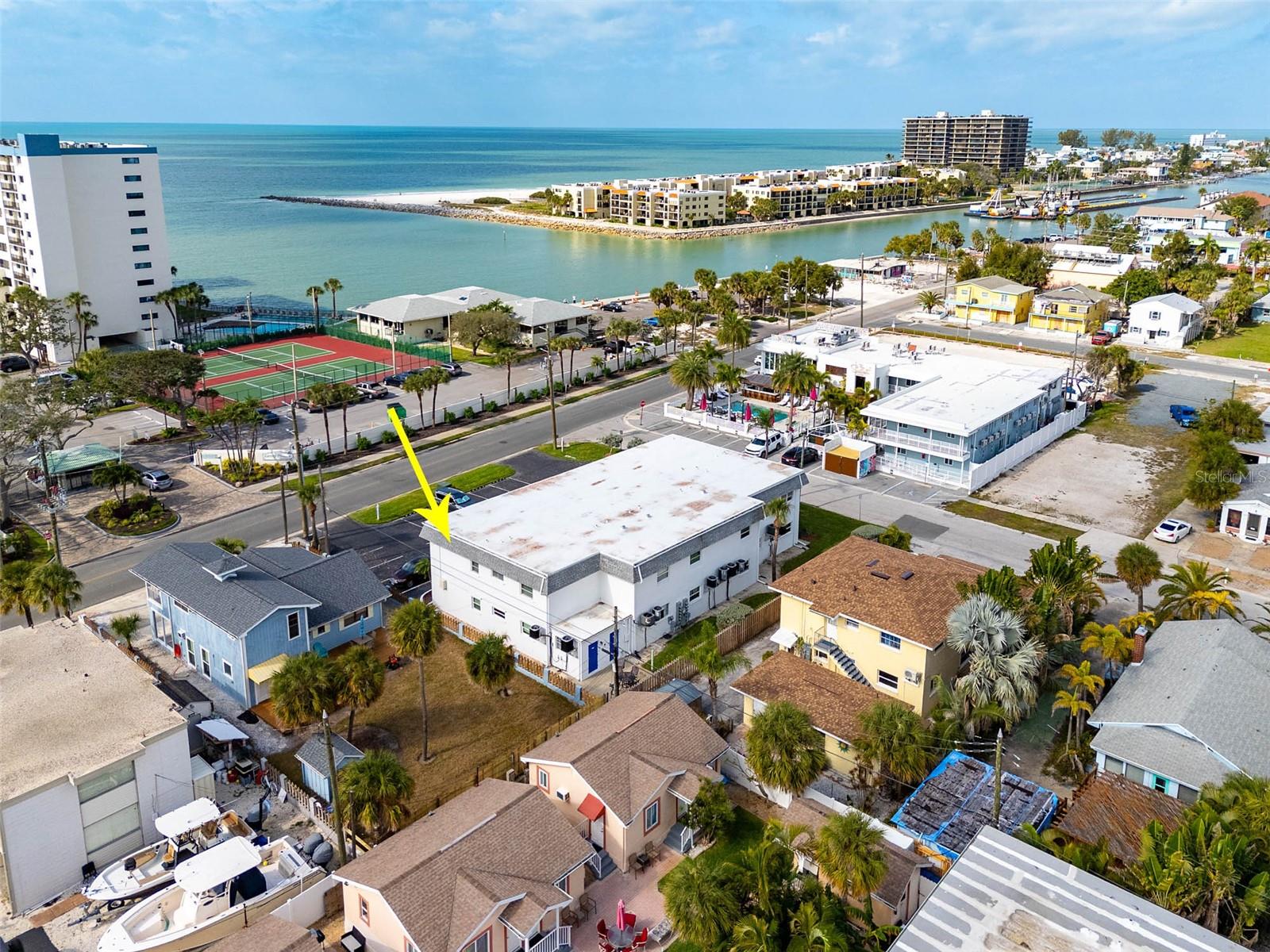 Image 32 of 33 For 7151 Sunset Way 10