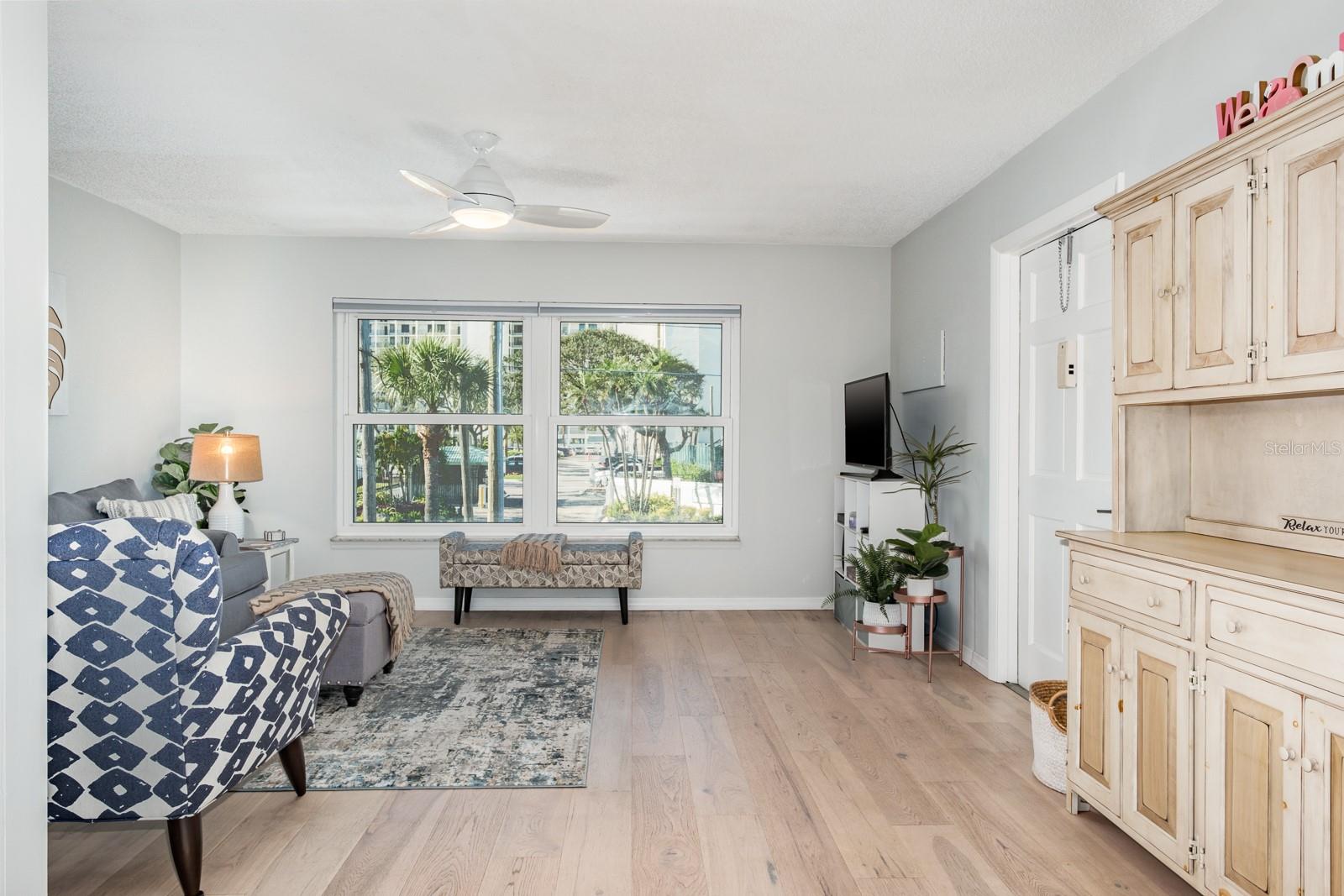 Image 9 of 33 For 7151 Sunset Way 10