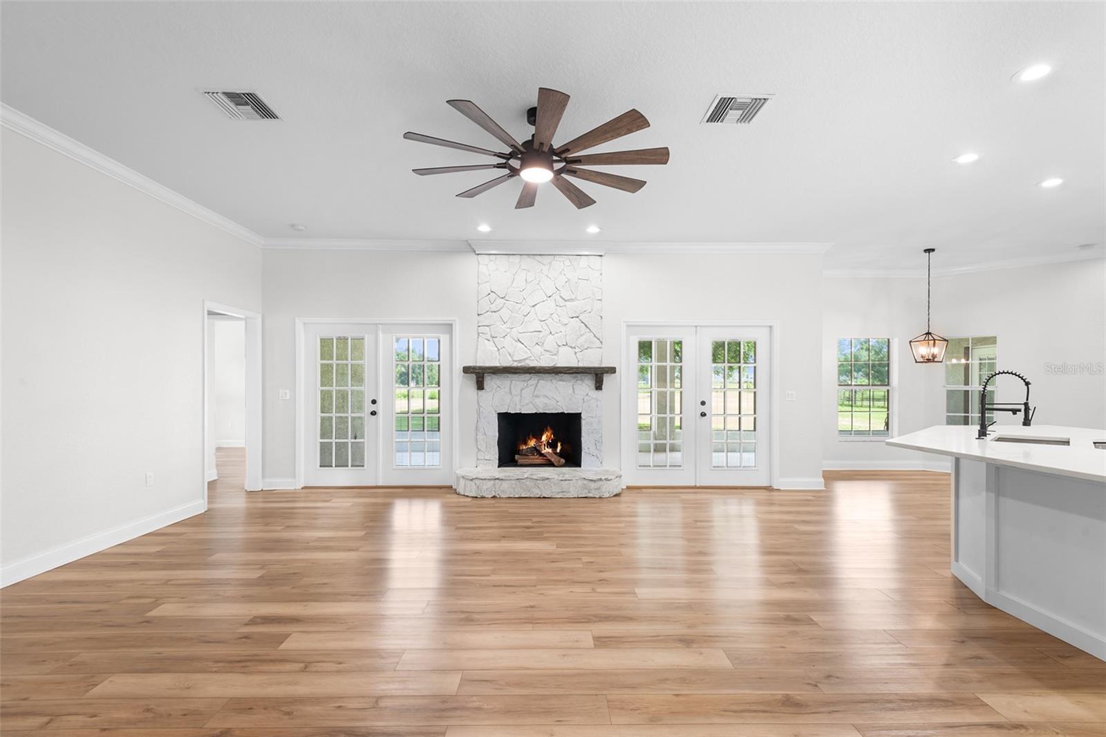 Image 11 of 50 For 5820 Johnson Avenue