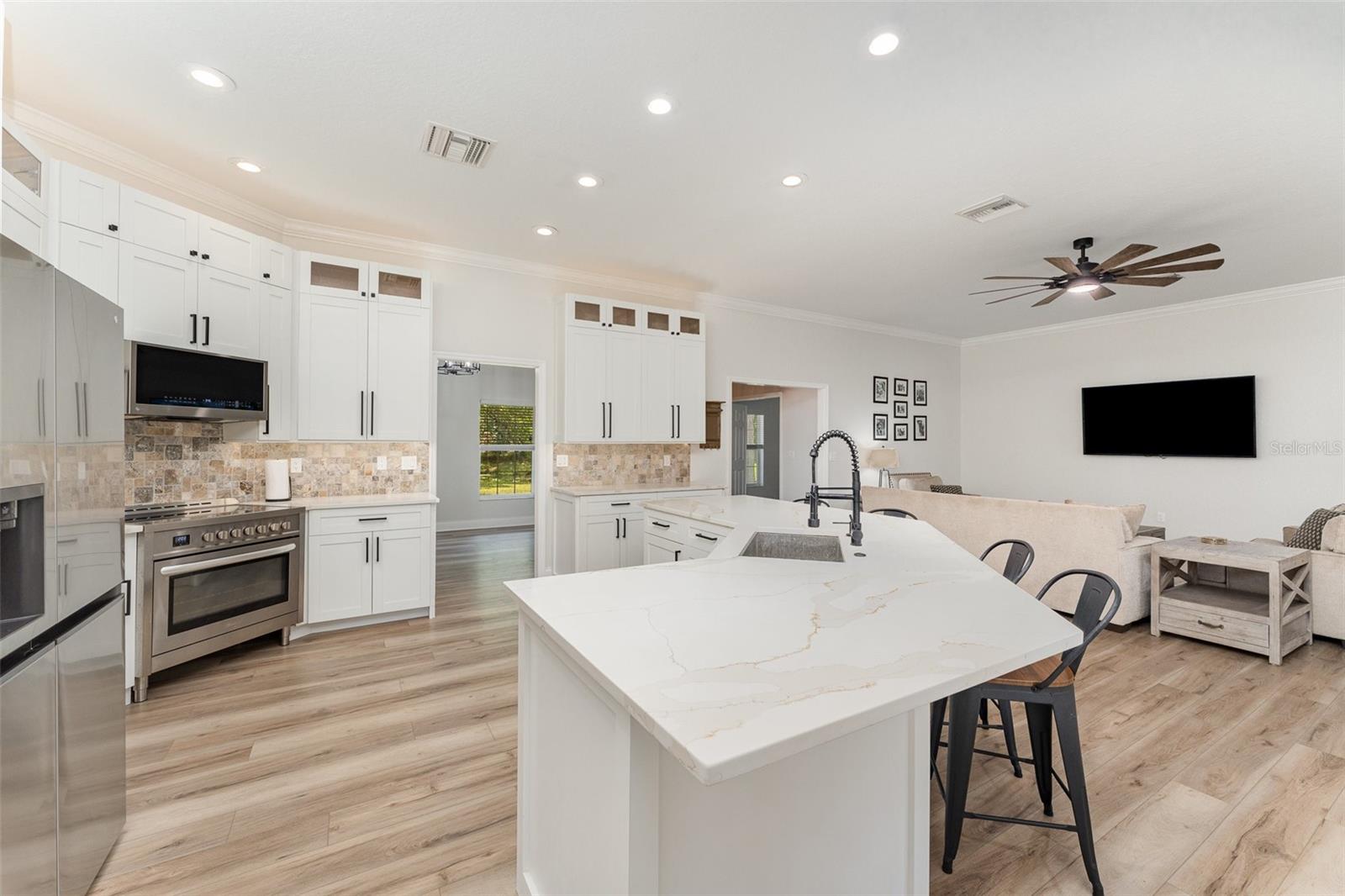 Image 20 of 50 For 5820 Johnson Avenue