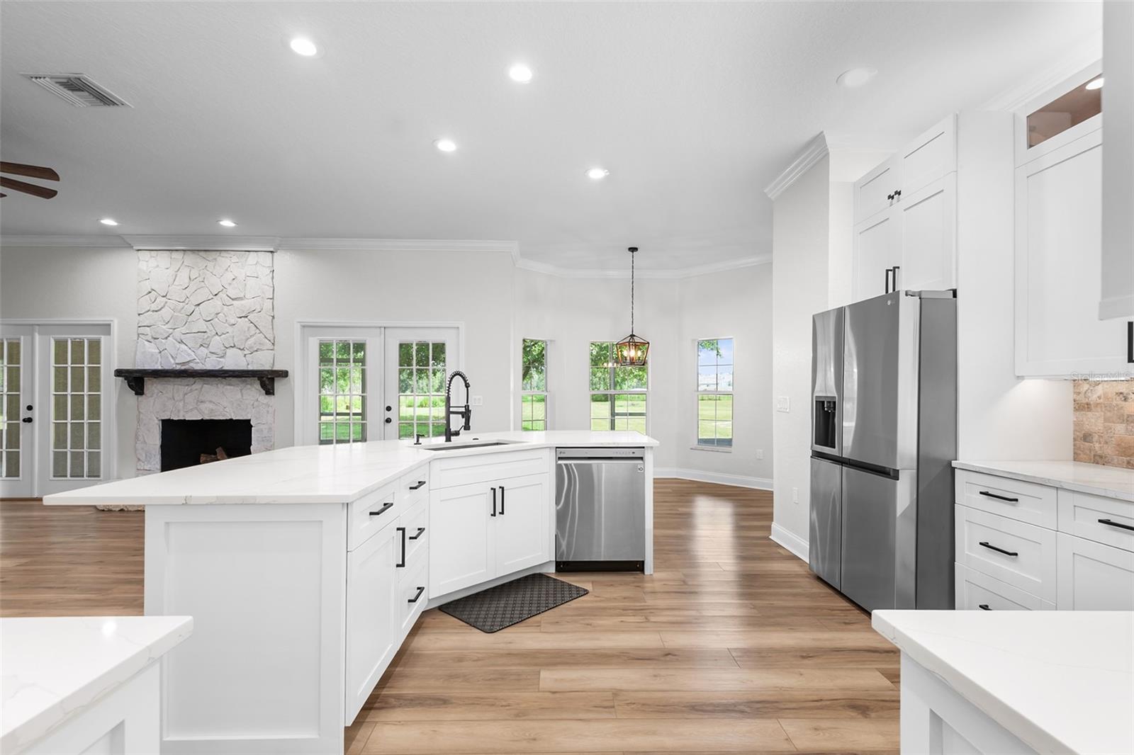 Image 21 of 50 For 5820 Johnson Avenue