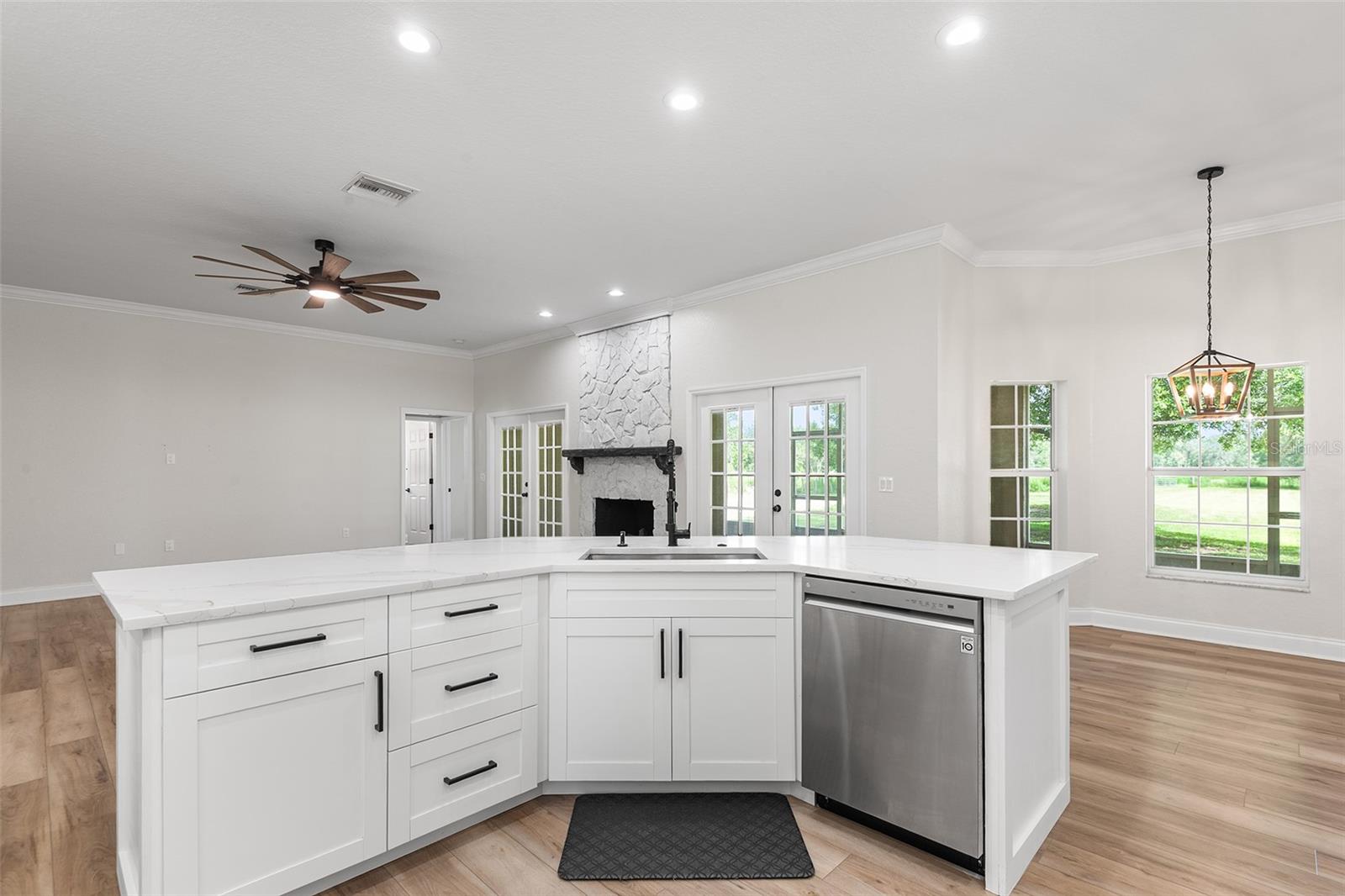 Image 23 of 50 For 5820 Johnson Avenue