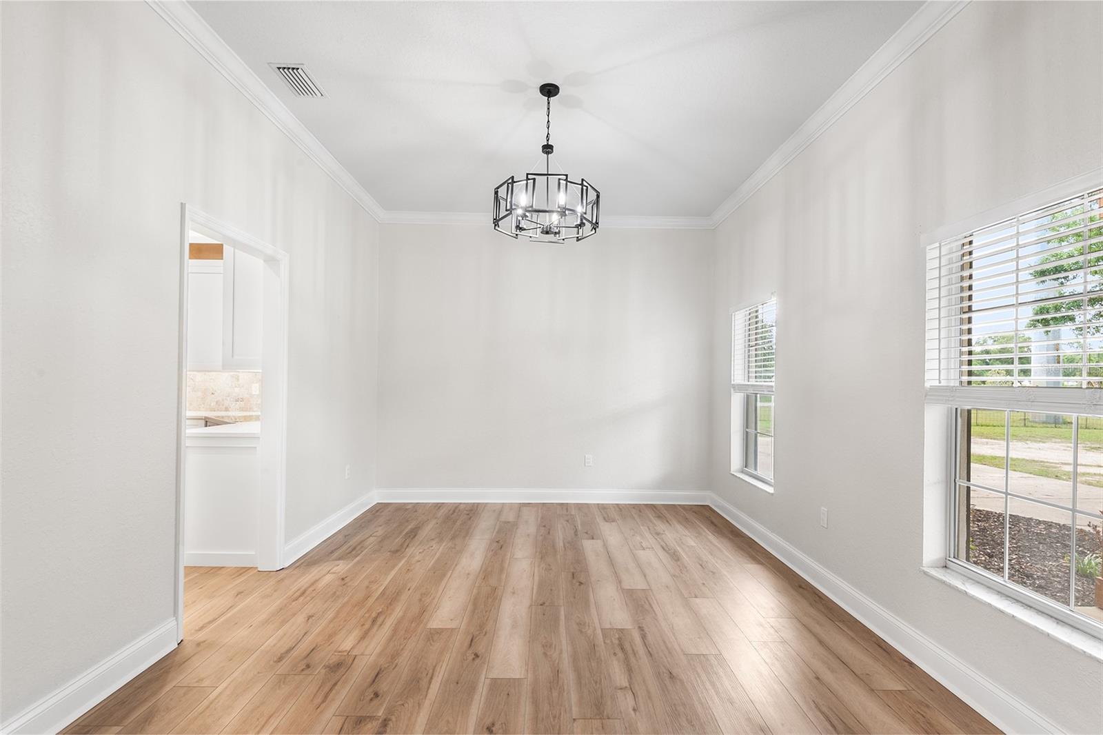 Image 8 of 50 For 5820 Johnson Avenue