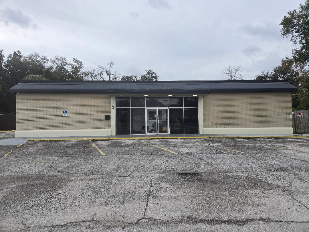 Image 3 of 14 For 10517 Riverview Drive