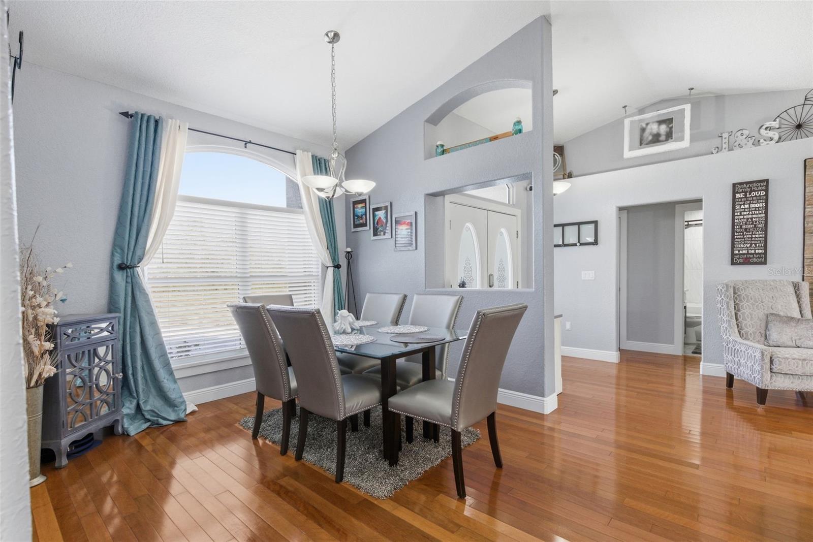 Image 15 of 100 For 26604 Pheasant Run