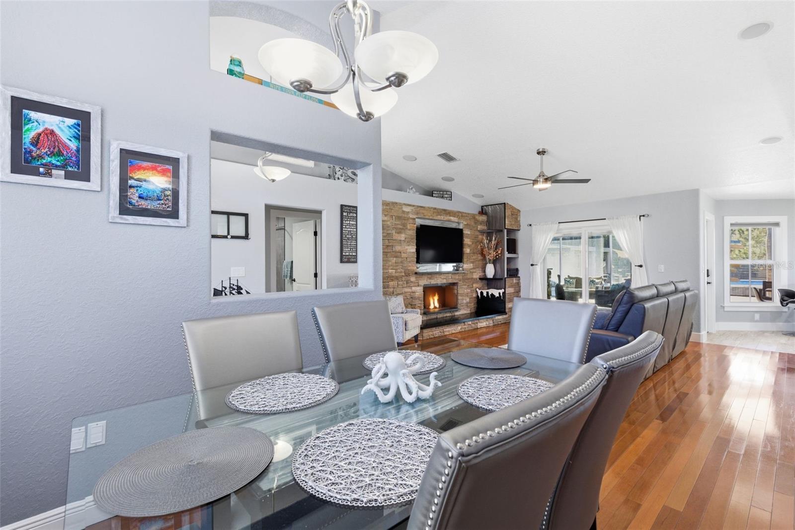 Image 16 of 100 For 26604 Pheasant Run