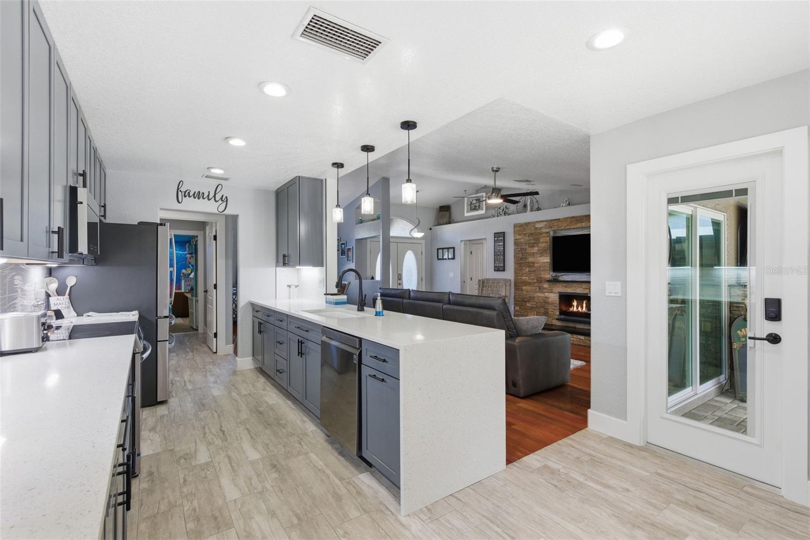 Image 28 of 100 For 26604 Pheasant Run