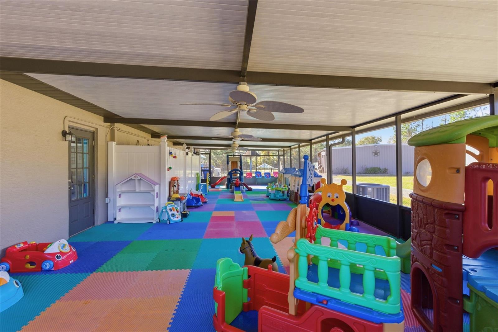 Image 41 of 100 For 26604 Pheasant Run