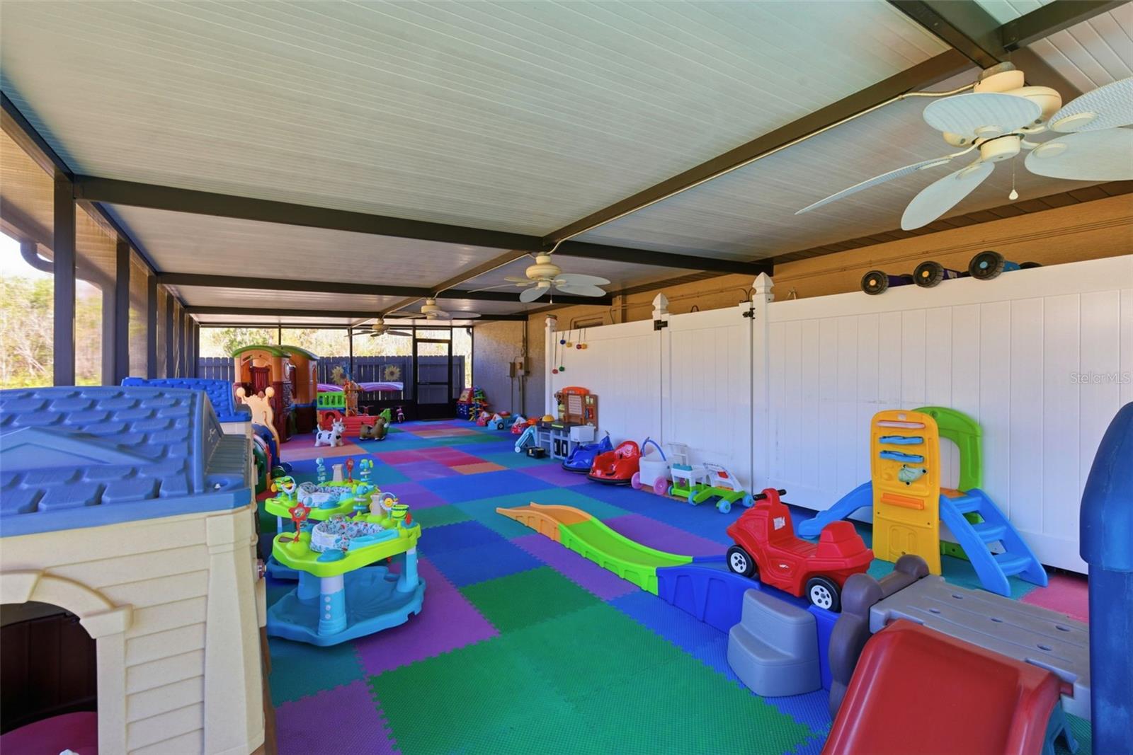 Image 42 of 100 For 26604 Pheasant Run